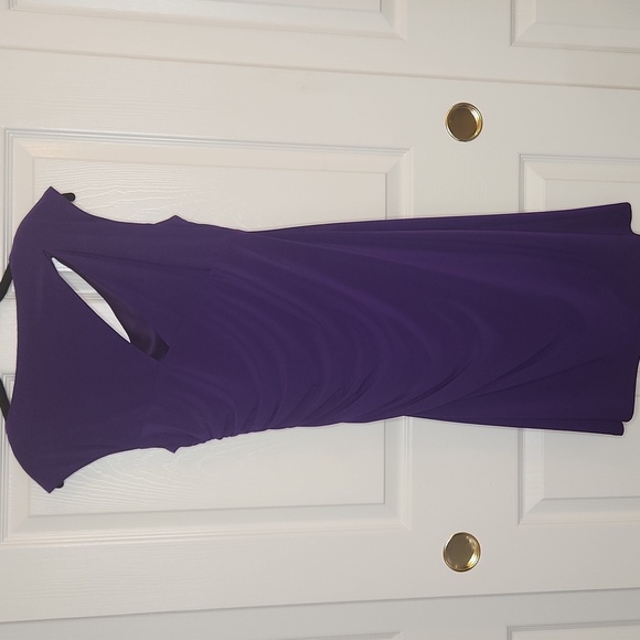 NWOT R&M Richards Women's Plum Purple Sleeveless Cut Out Ruched Dress Size 4P - Picture 13 of 13